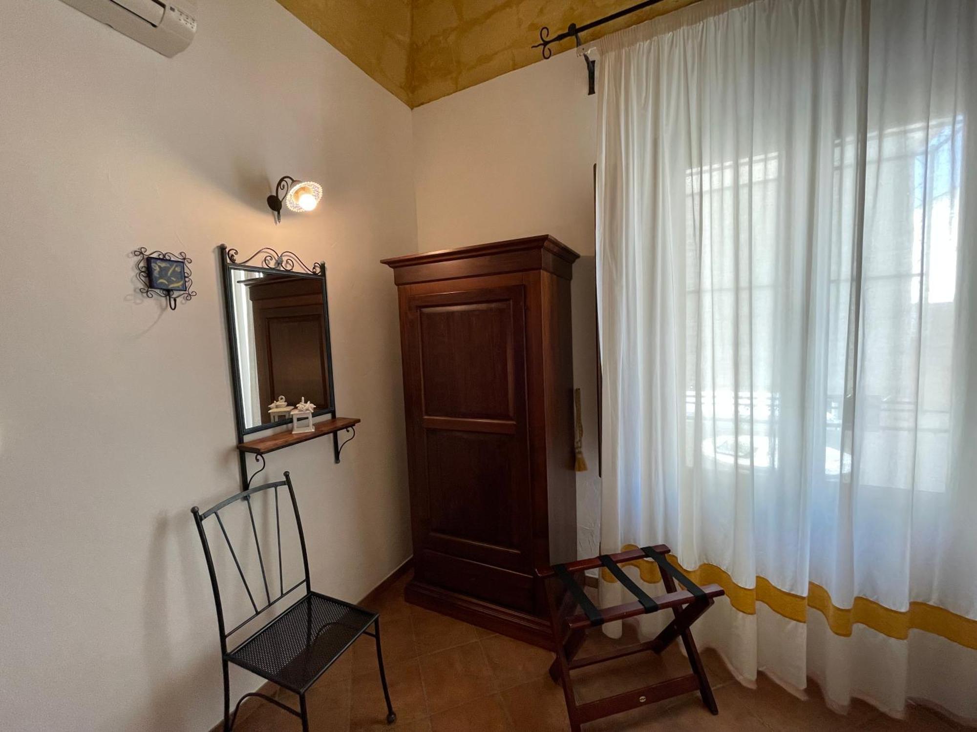 Ai Dammusi Rooms Bed & Breakfast *